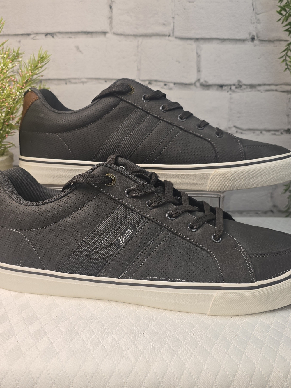 MENS BASS SNEAKERS CHARCOL GRAY LACE UP SIZE 13 LIKE NEW CASUAL MINIMALIST